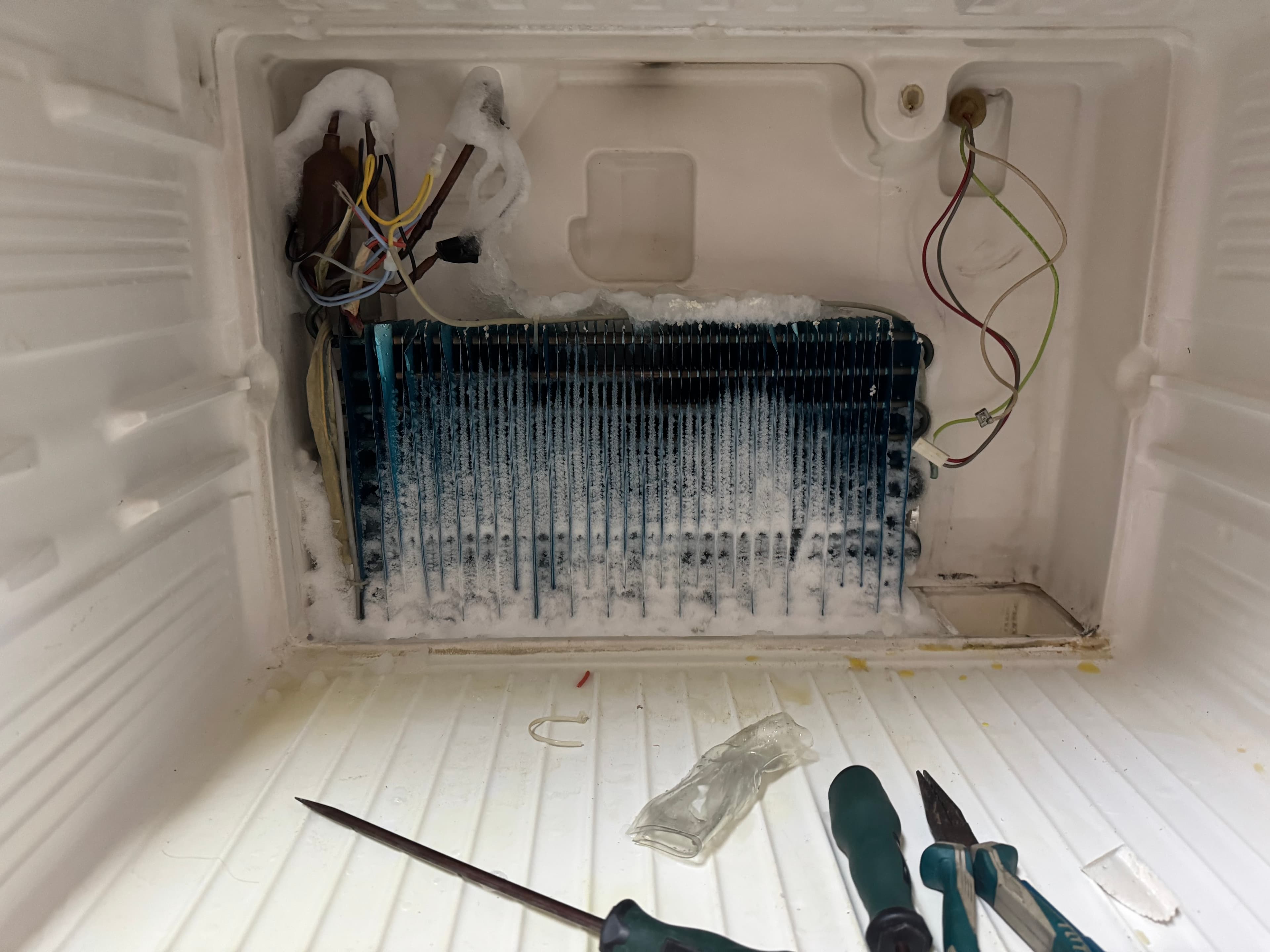 Why refrigerator leak water? — image 2